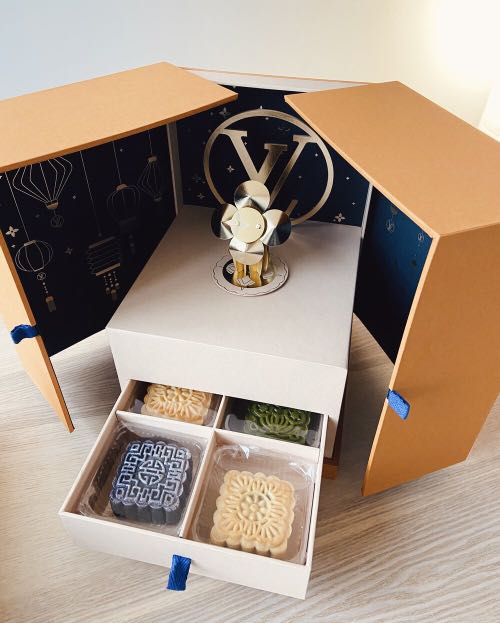 Louis Vuitton Mooncake Incredible Box  Cajas, Cajitas sorpresa, Inspiración