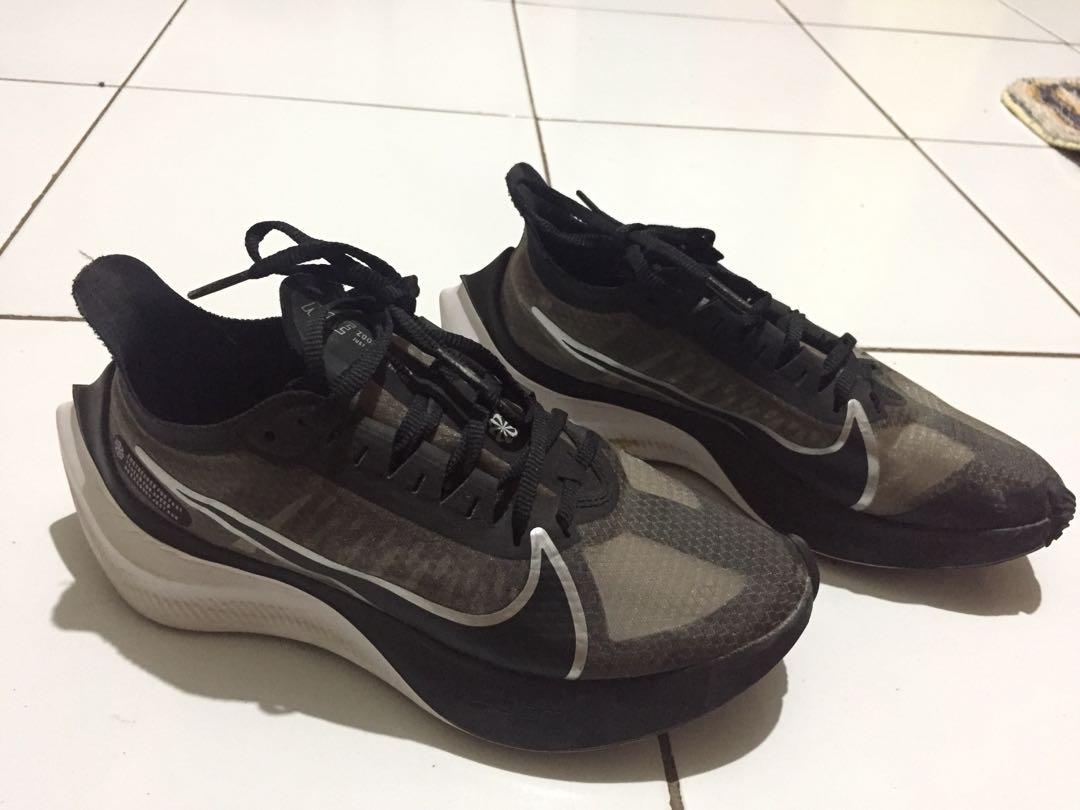 zoom gravity nike womens