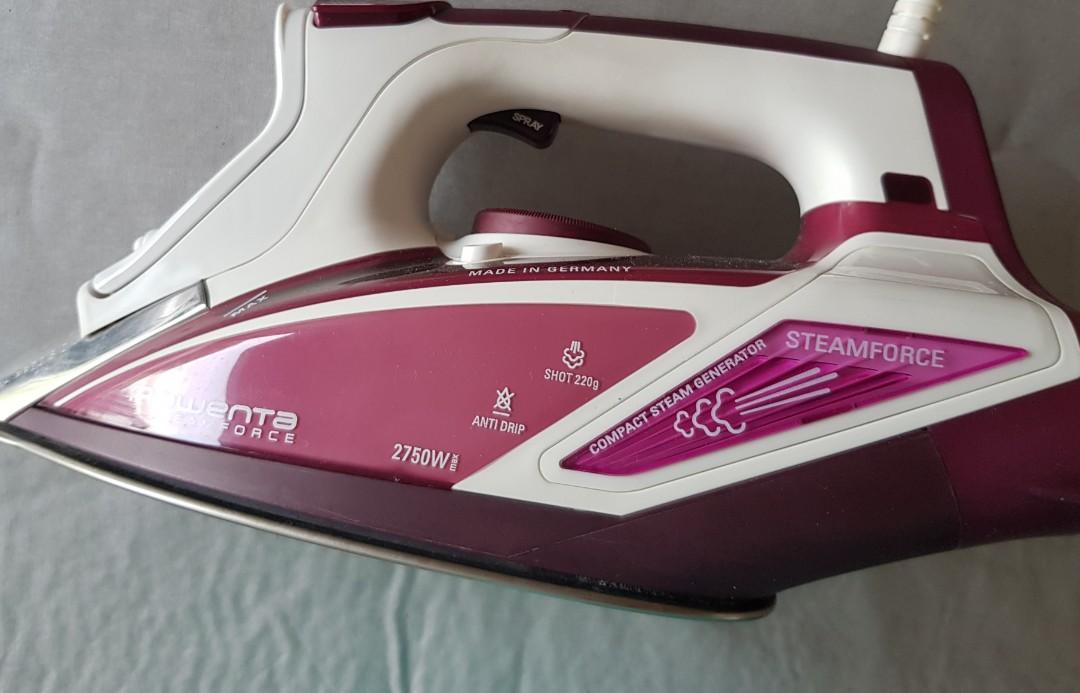 rowenta handheld steam iron