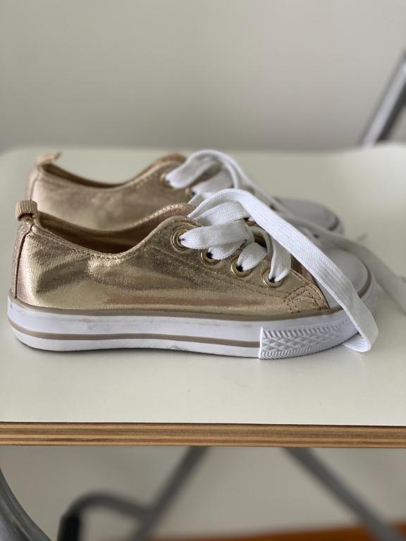 Seed. Golden trainers. Glitter. Fabric. Size 26. Babies Kids