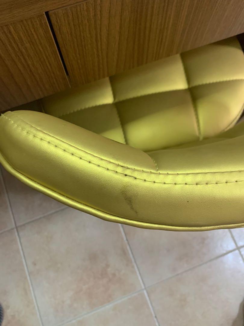 Vintage looking gold stool with wheels dressing table swivel chair