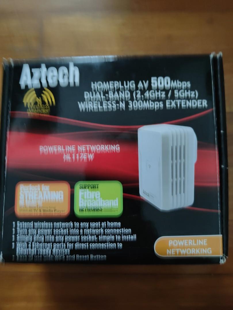 Wireless extender (Category: Other Accessories) located in Singapore. Submitted by gaaymenon (Listing ID 1116553733, Image 1). Description: Never been used. Still in box pick up only ..