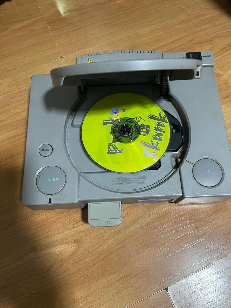 2nd hand Playstation (Category: PlayStation) located in Manila. Submitted by kristielyntan (Listing ID 1111267464, Image 1). Description: .