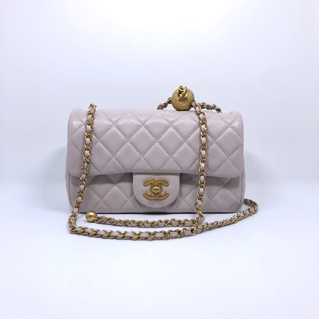 Chanel Black Quilted Calfskin Mini 22 Bag Brushed Silver Hardware, 2023  Available For Immediate Sale At Sotheby's