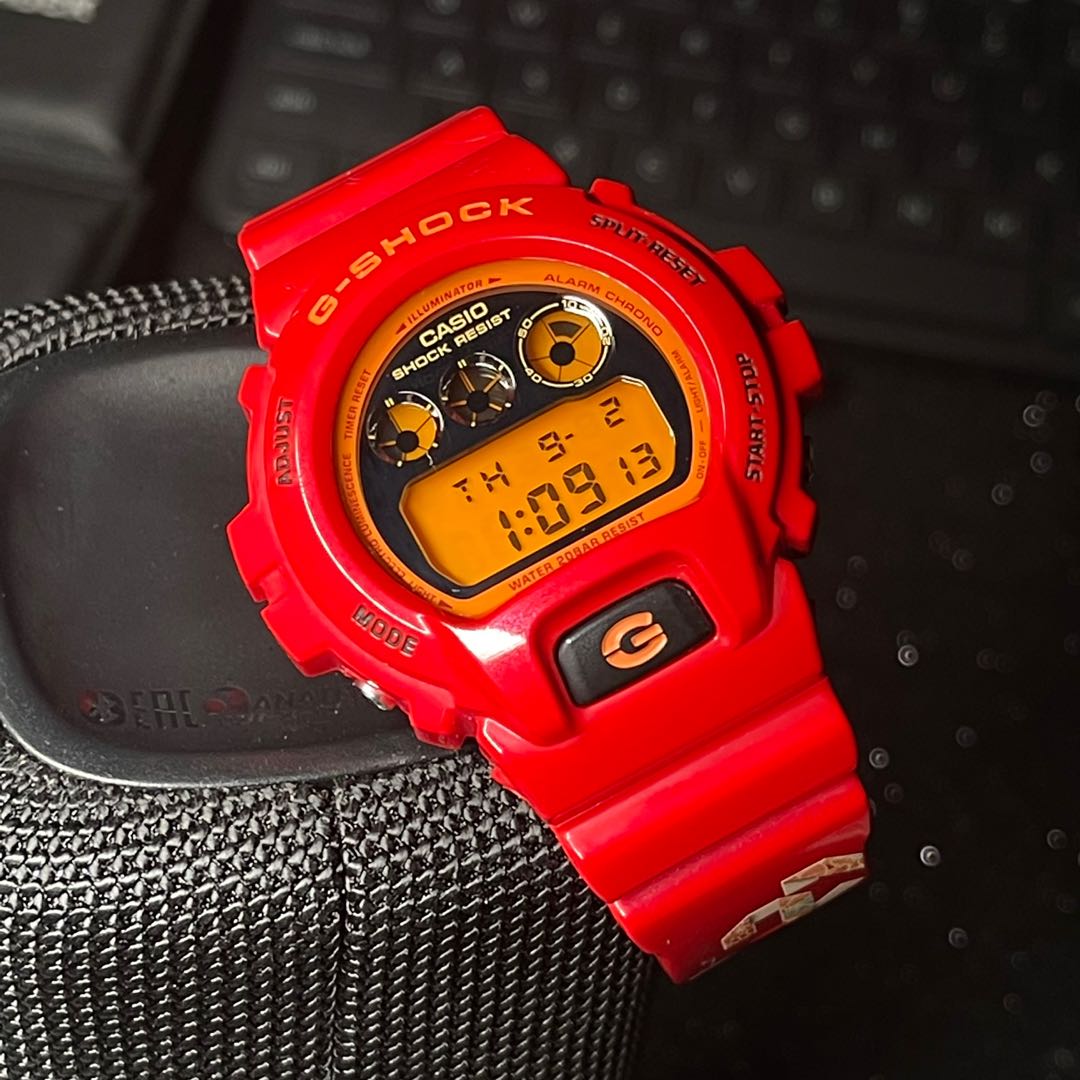 G-SHOCK B'z DW-6900 “LIMITED MODEL”（レッド）時計