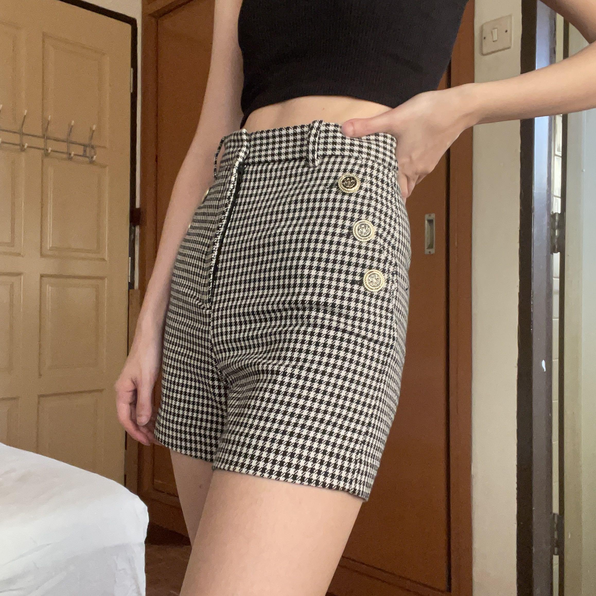 Zara sales checkered shorts