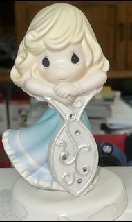 Precious moments figurines Collection item 3