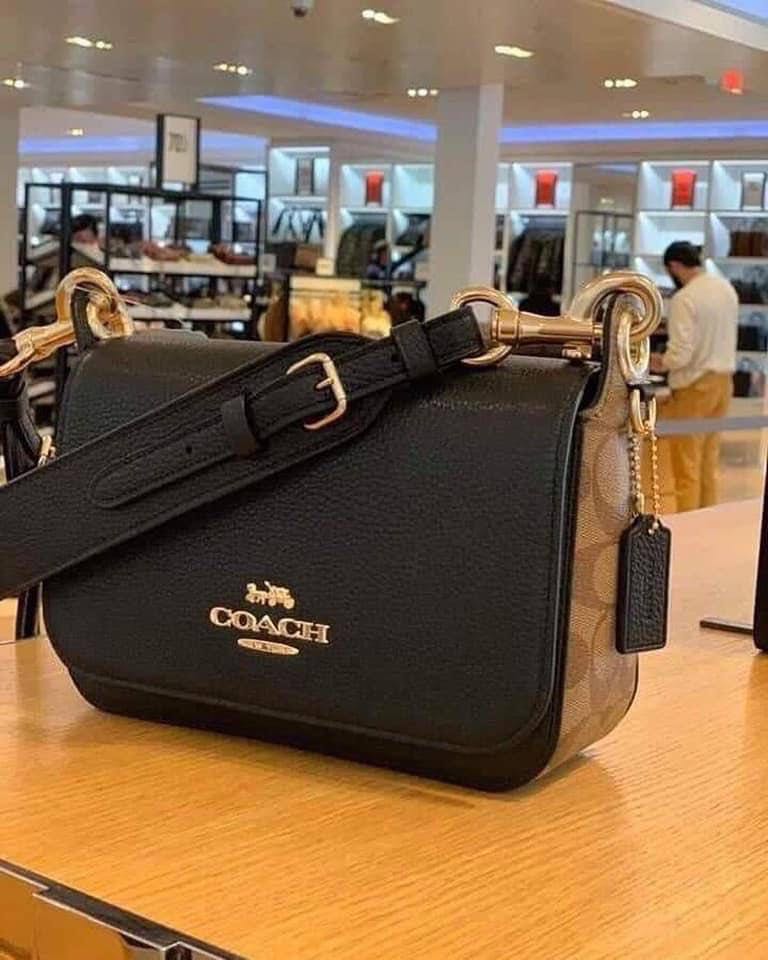 Coach small jes messenger crossbody bag top