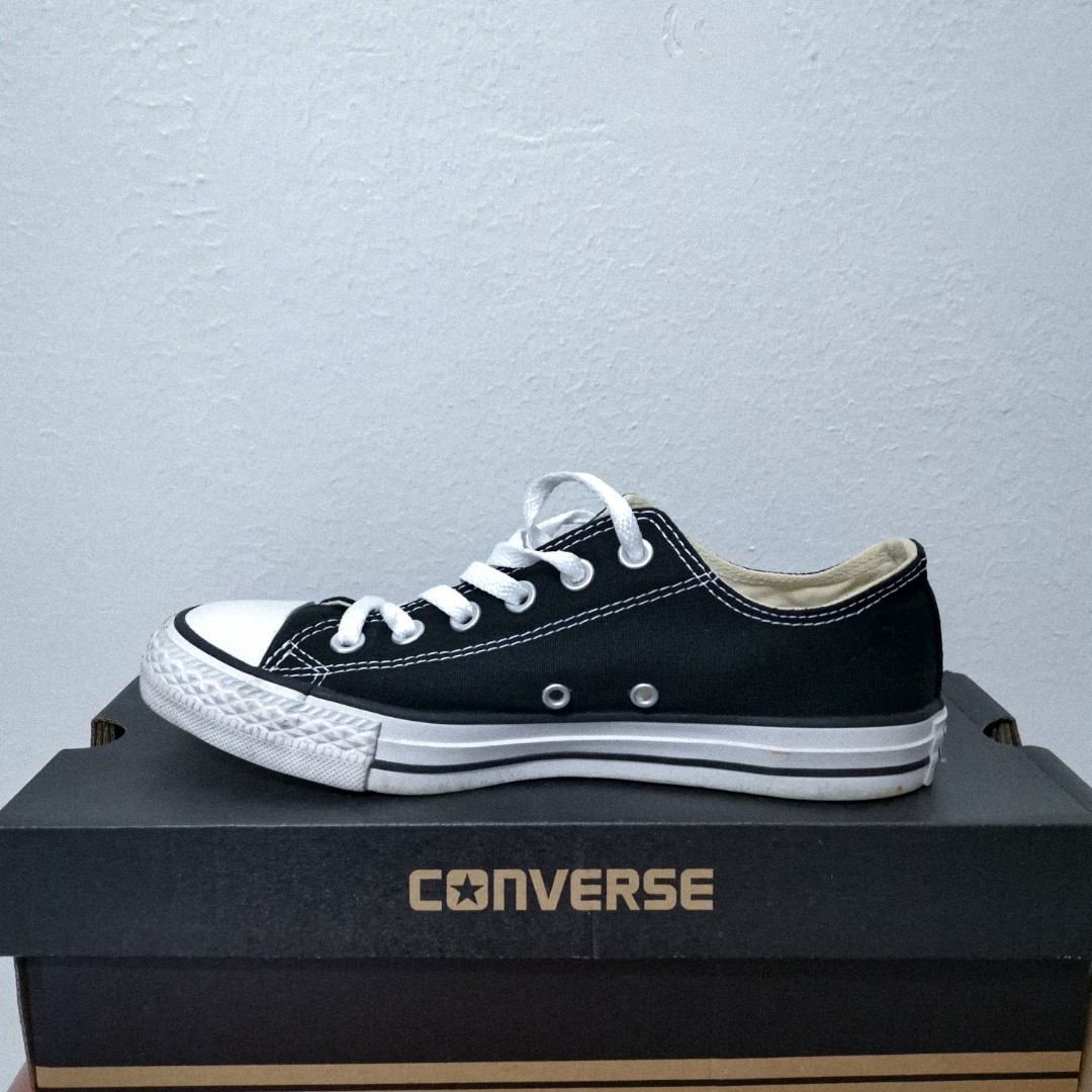 Converse Unisex Chuck Taylor All Star Ox (Black) UK6, Women's Fashion,  Shoes on Carousell