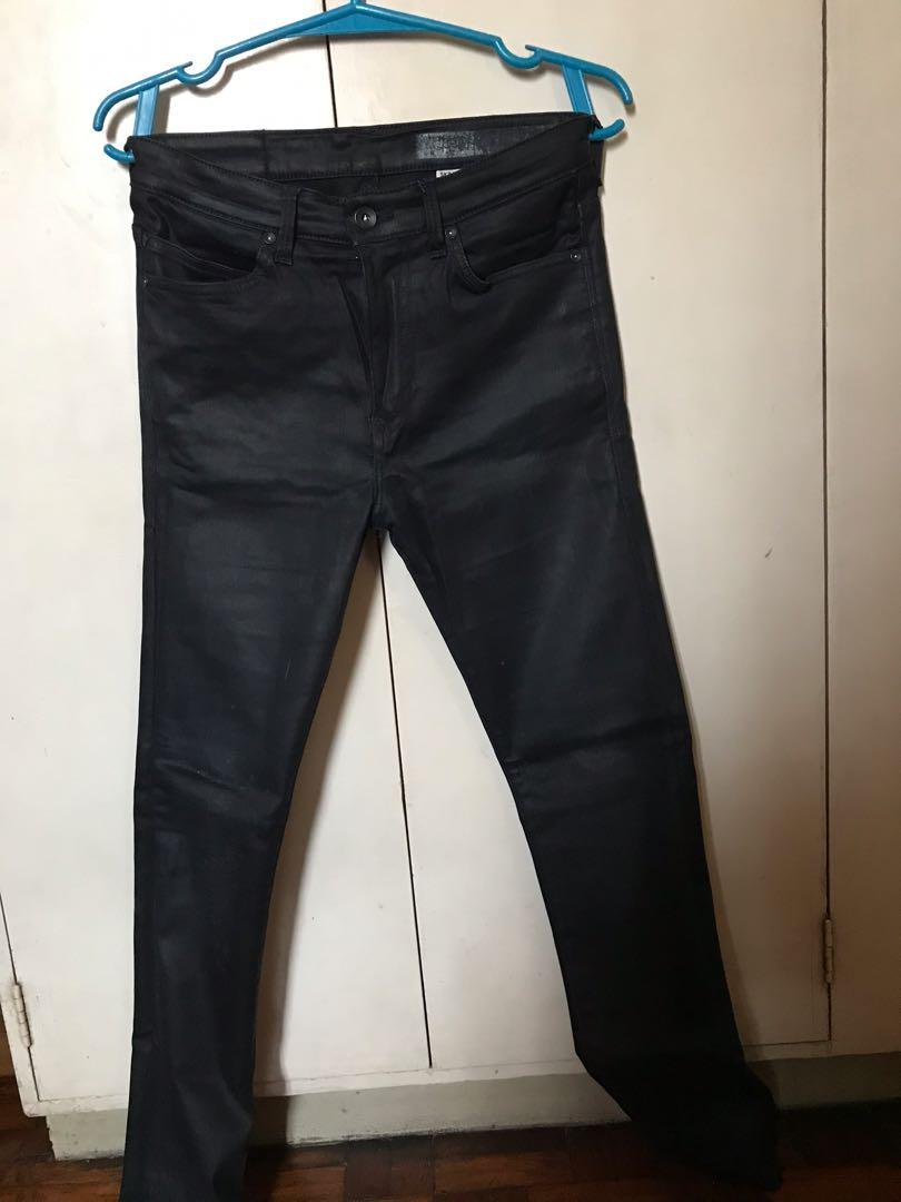 &Denim Skinny pants (Category: Jeans) located in Quezon City. Submitted by drewab2 (Listing ID 1111245539, Image 1). Description: Still in good condition..Pm for interested!.