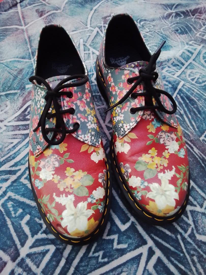 Dr martens hot sale 1461 flower