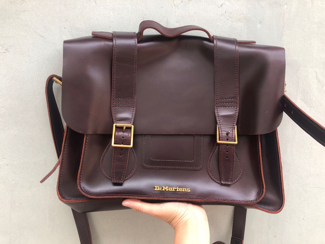 Dr martens 2024 15 inch satchel