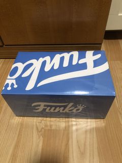 (Category: ) located in . Submitted by sneakerbase (Listing ID 1111390533, Image 1). Description: .