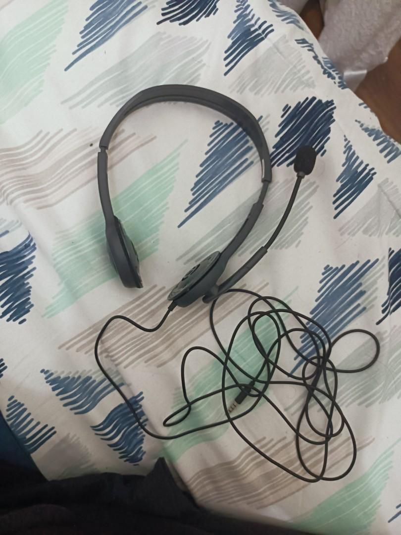 Logitech Headphone with mic (Category: Headphones & Headsets) located in Mandaluyong City. Submitted by roy.angelo (Listing ID 1111390699, Image 1). Description: Selling for 500 only (from around 1,500 orig price); Just buy new foam pads.