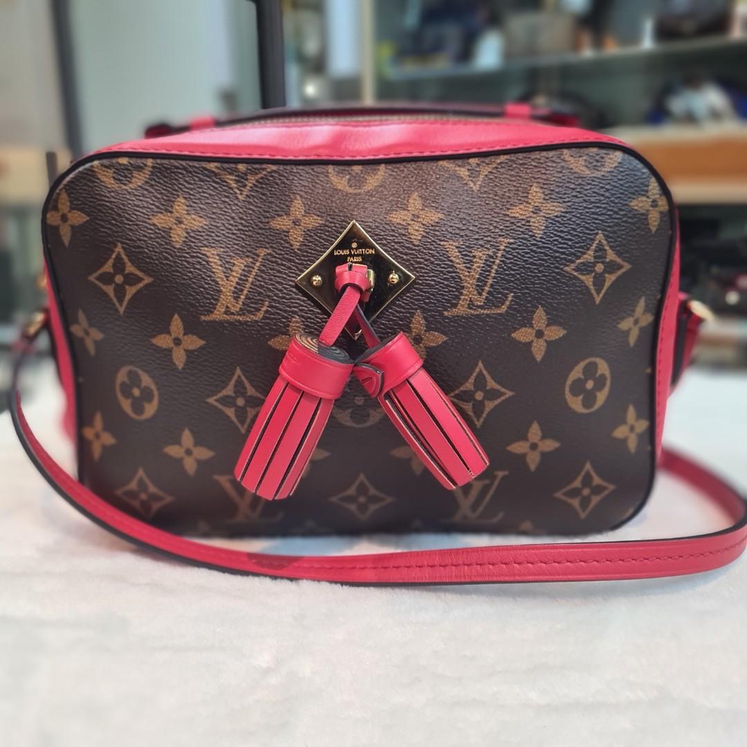 Louis Vuitton LV District Sling Bag Men, Luxury, Bags & Wallets on Carousell