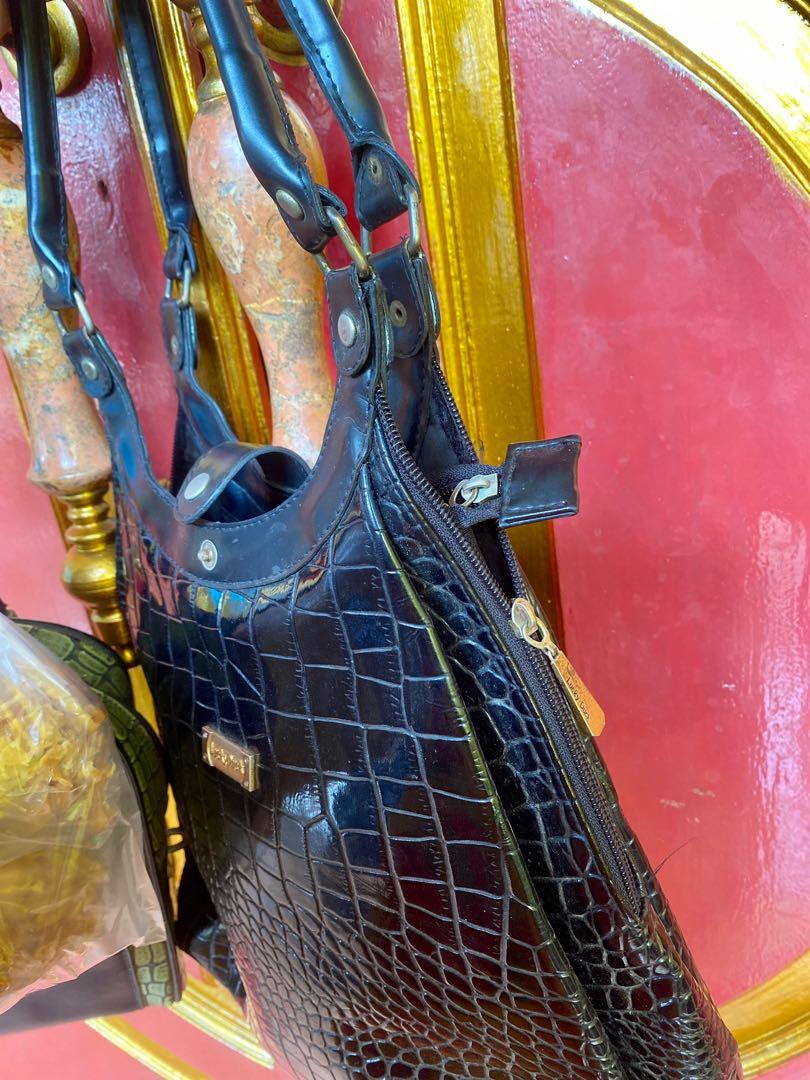 Lucky duck bag croco black, Fesyen Wanita, Tas & Dompet di Carousell