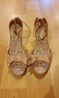 (Category: ) located in . Submitted by zyuen (Listing ID 1111334098, Image 1). Description: .