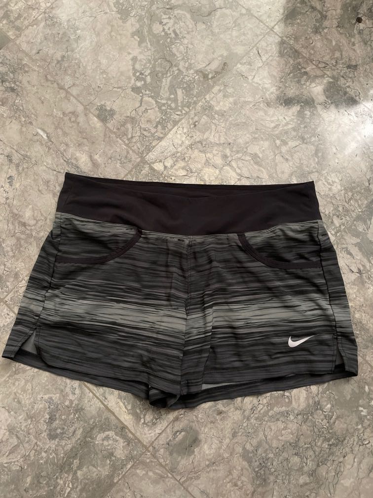nike dri fit shorts L, Olah Raga, Baju 