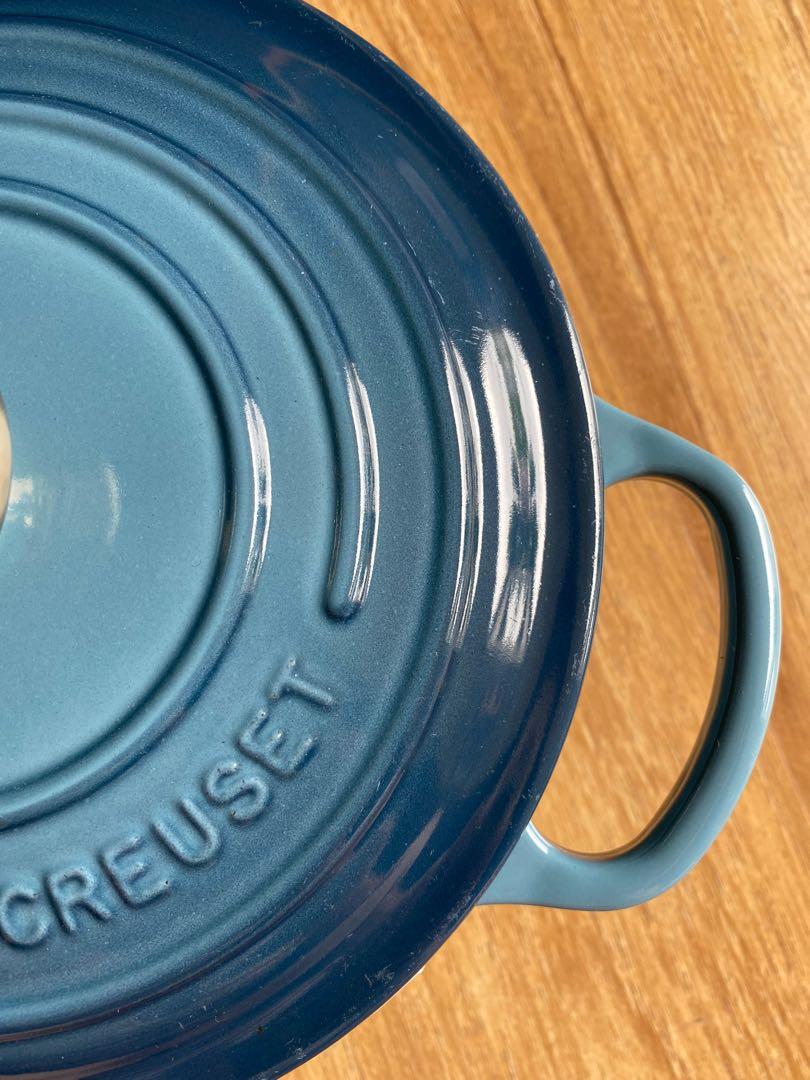 ORIGINAL LE CREUSET MARINE 18CM, Furniture & Home Living, Kitchenware
