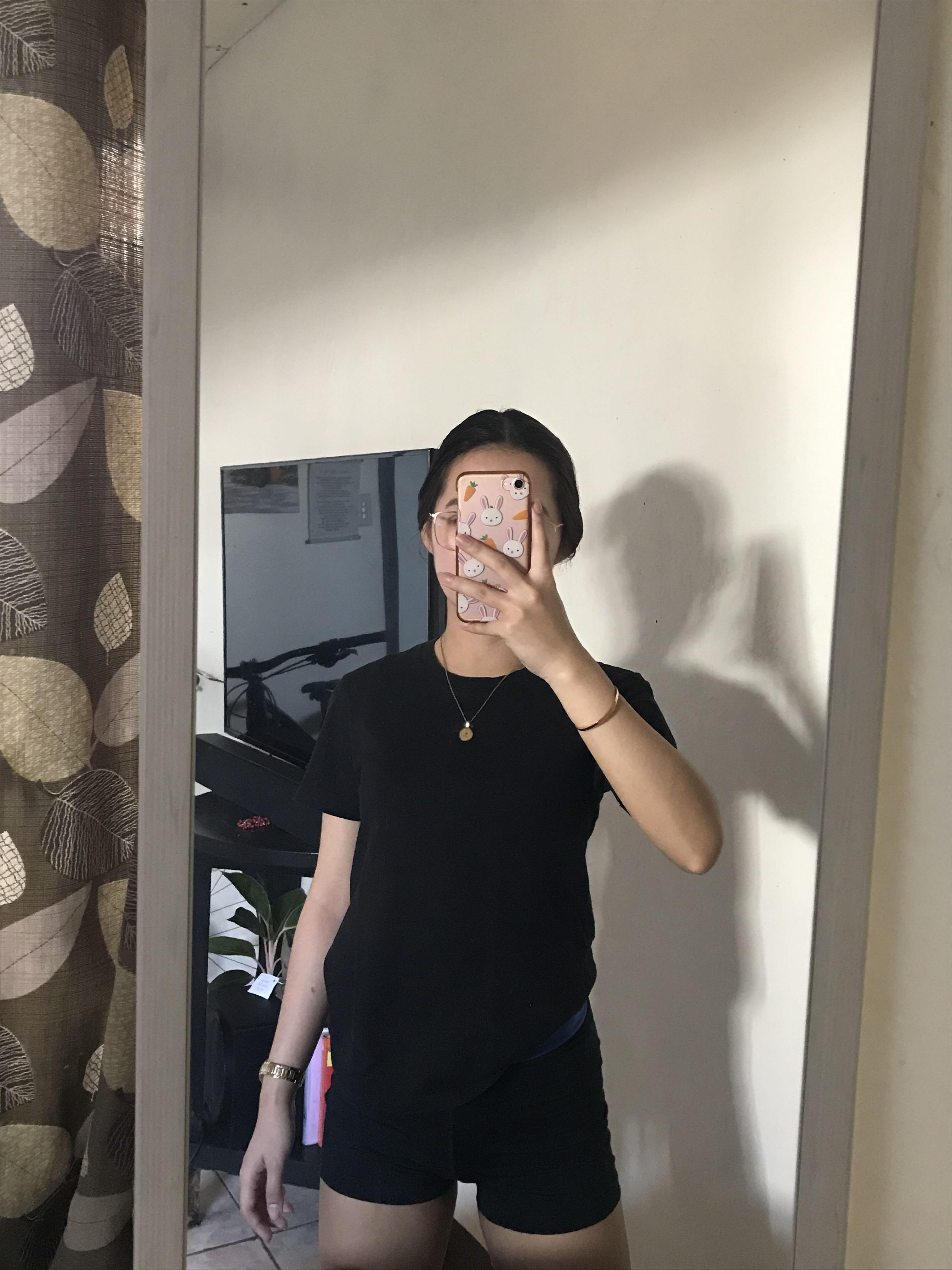 black shirt stretchable