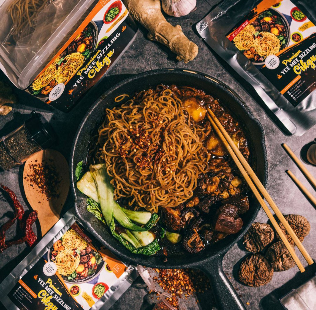 Premium Yee Mee Sizzling Cikgu Food Drinks Packaged Instant Food On Carousell