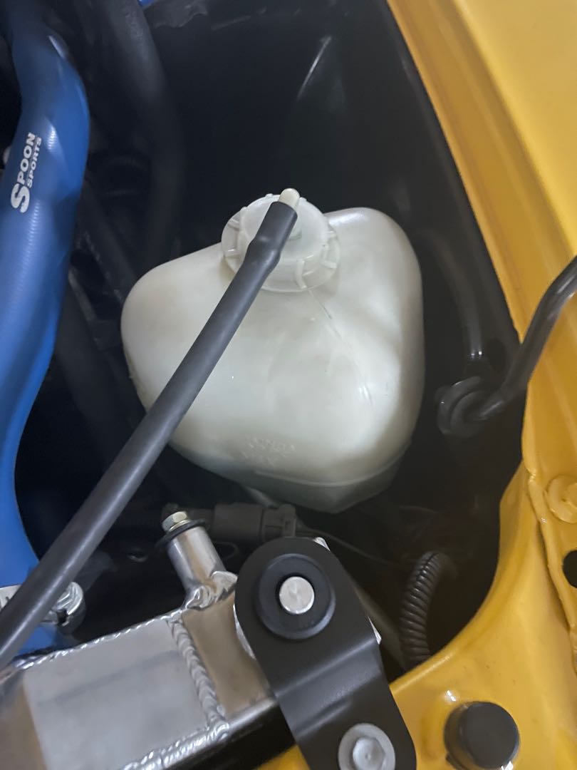 S2000 coolant reservoir, Car Accessories, Accessories on Carousell