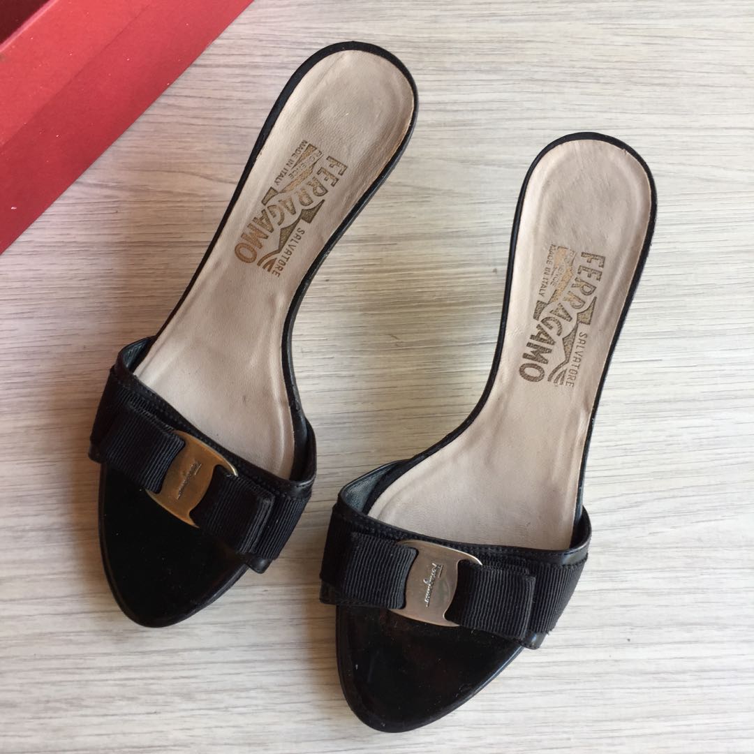Harga sale sandal ferragamo
