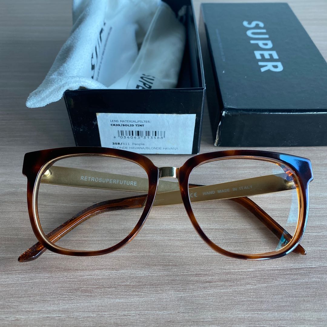 Super people glasses store
