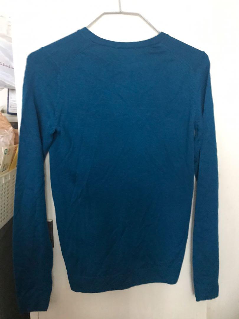 Uniqlo + WOMEN EXTRA FINE MERINO V-NECK SWEATER