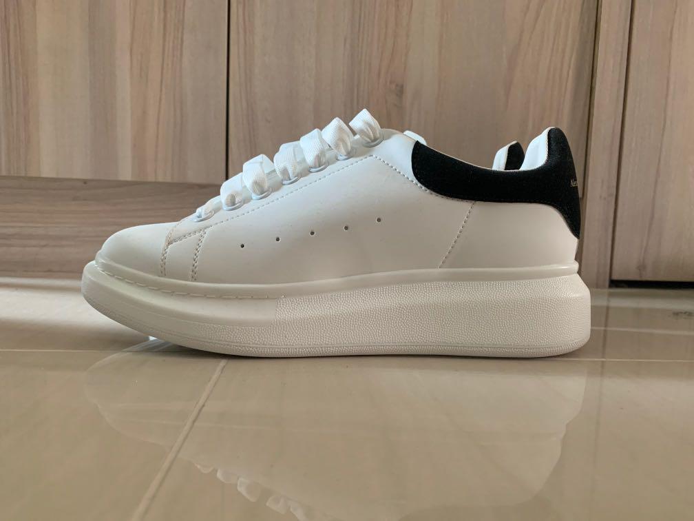 Mcqueen discount white black