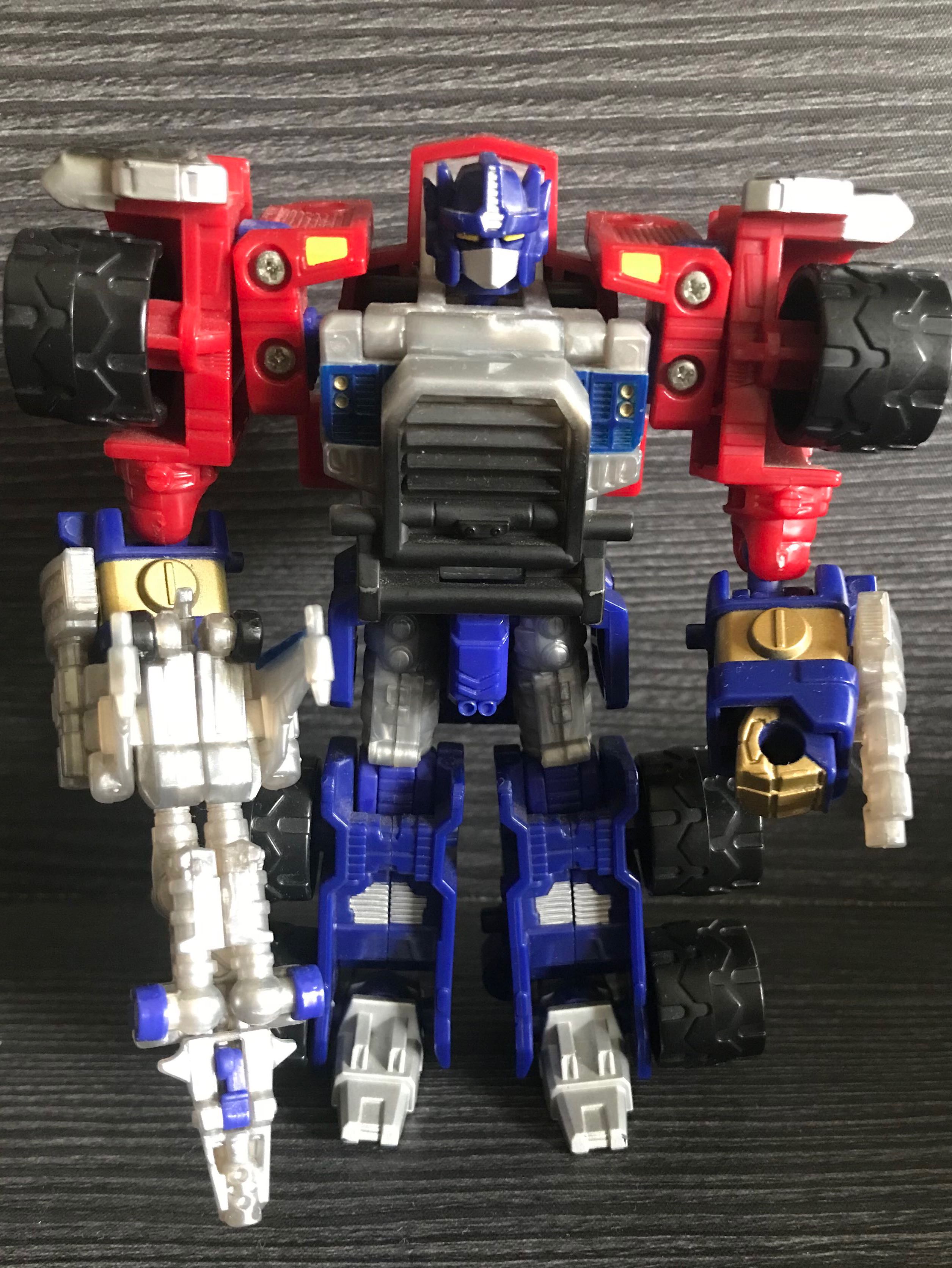 Armada Optimus Prime Transformers with minicon, Hobbies & Toys, Toys