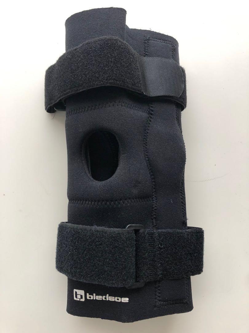 Breg Hinged Knee Brace, Health & Nutrition, Braces, Support