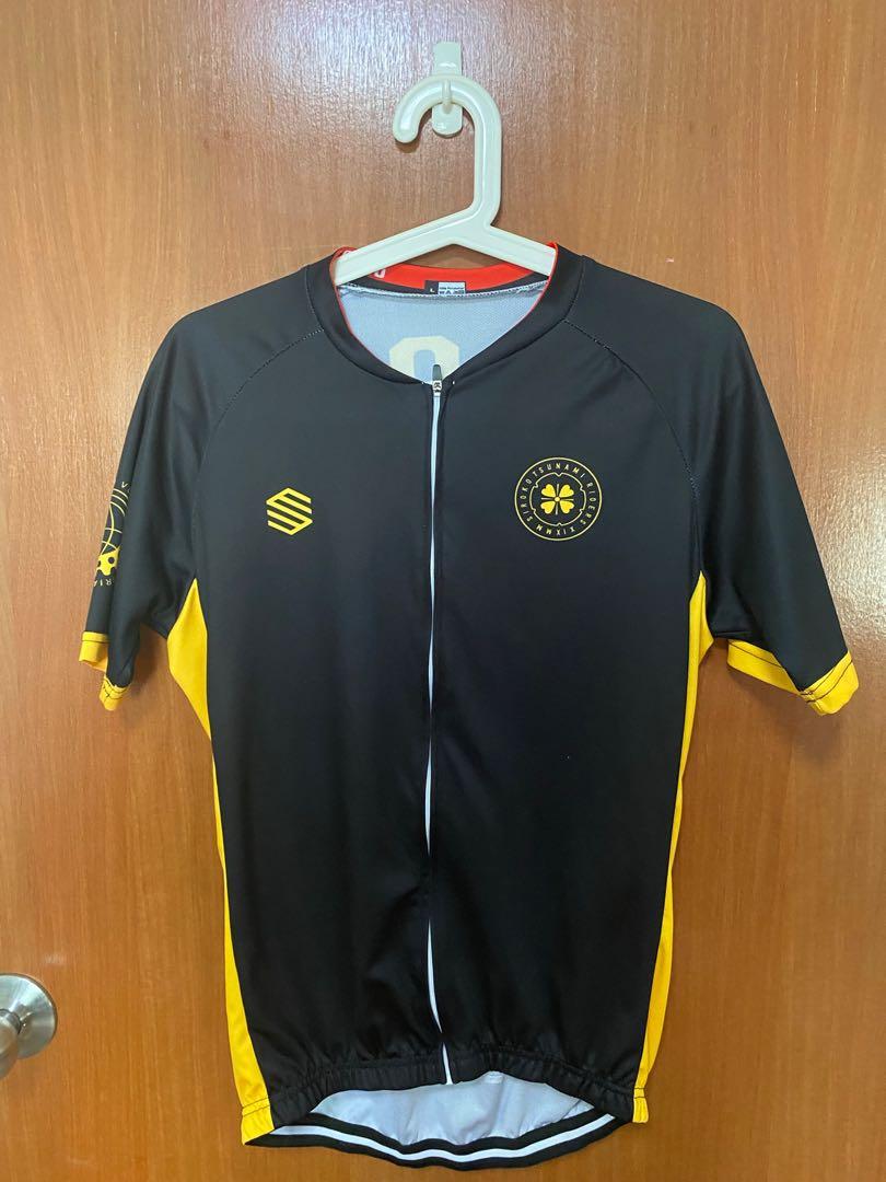 Cycling jersey for sales Large Men s Fashion Activewear on Carousell