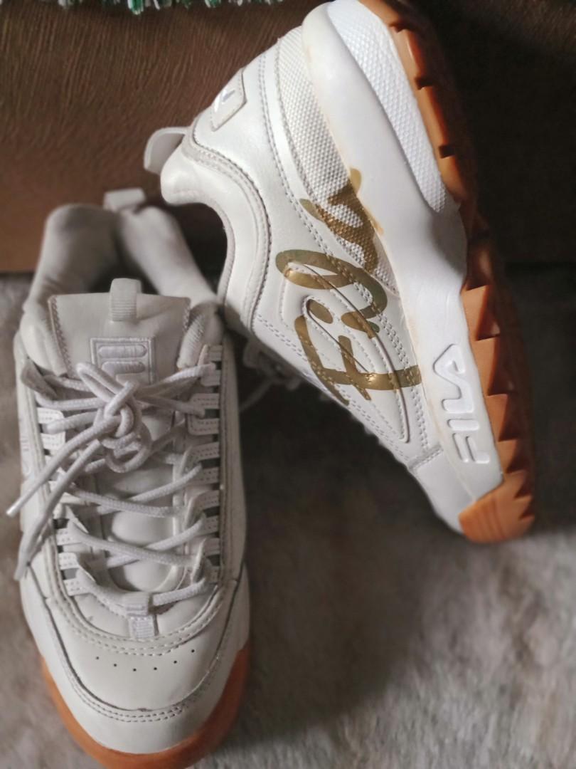 Fila disruptor gold script hot sale