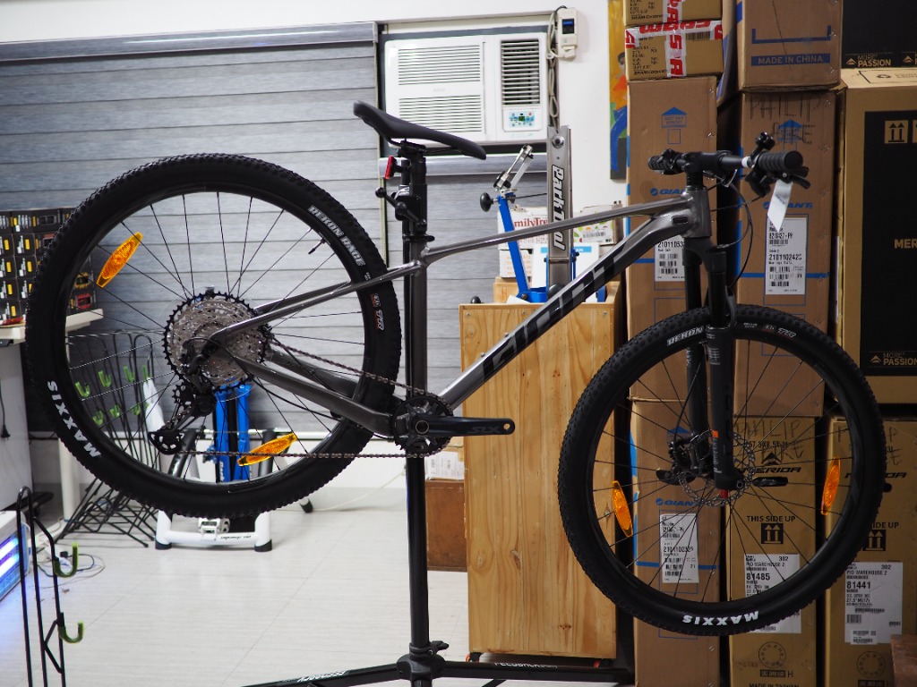 Giant XTC SLR 1 2021 Mountain Bike Sports Equipment Bicycles