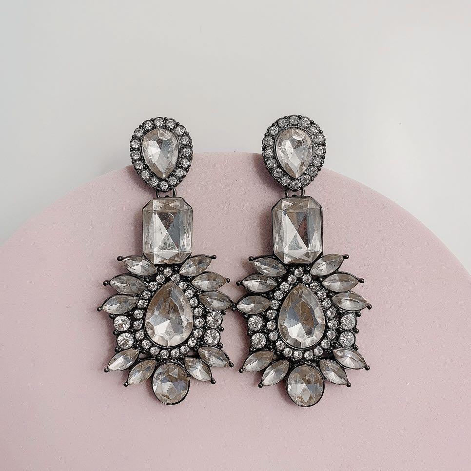Happiness boutique vintage style statement earrings
