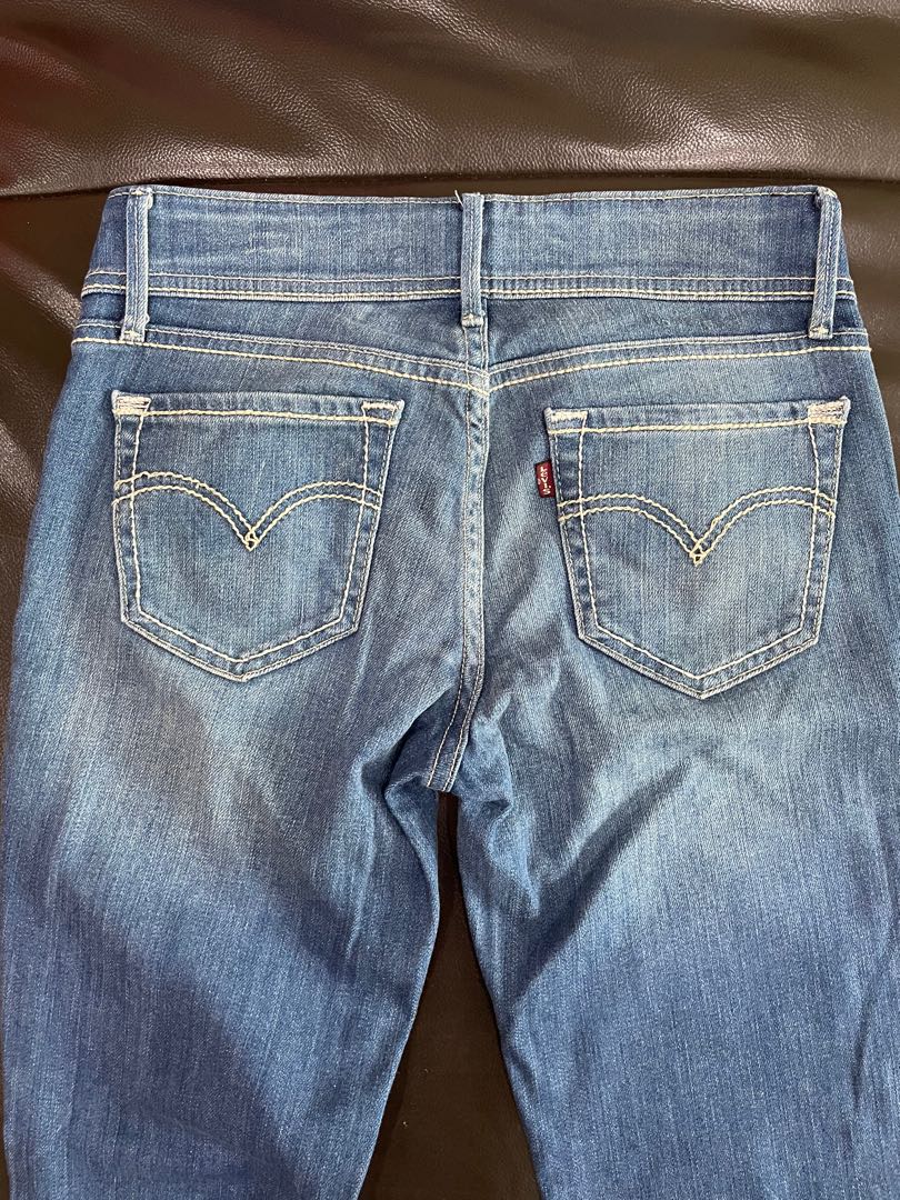 Levi's Jeans Female size 25, Women's Fashion, Bottoms, Jeans & Leggings on  Carousell