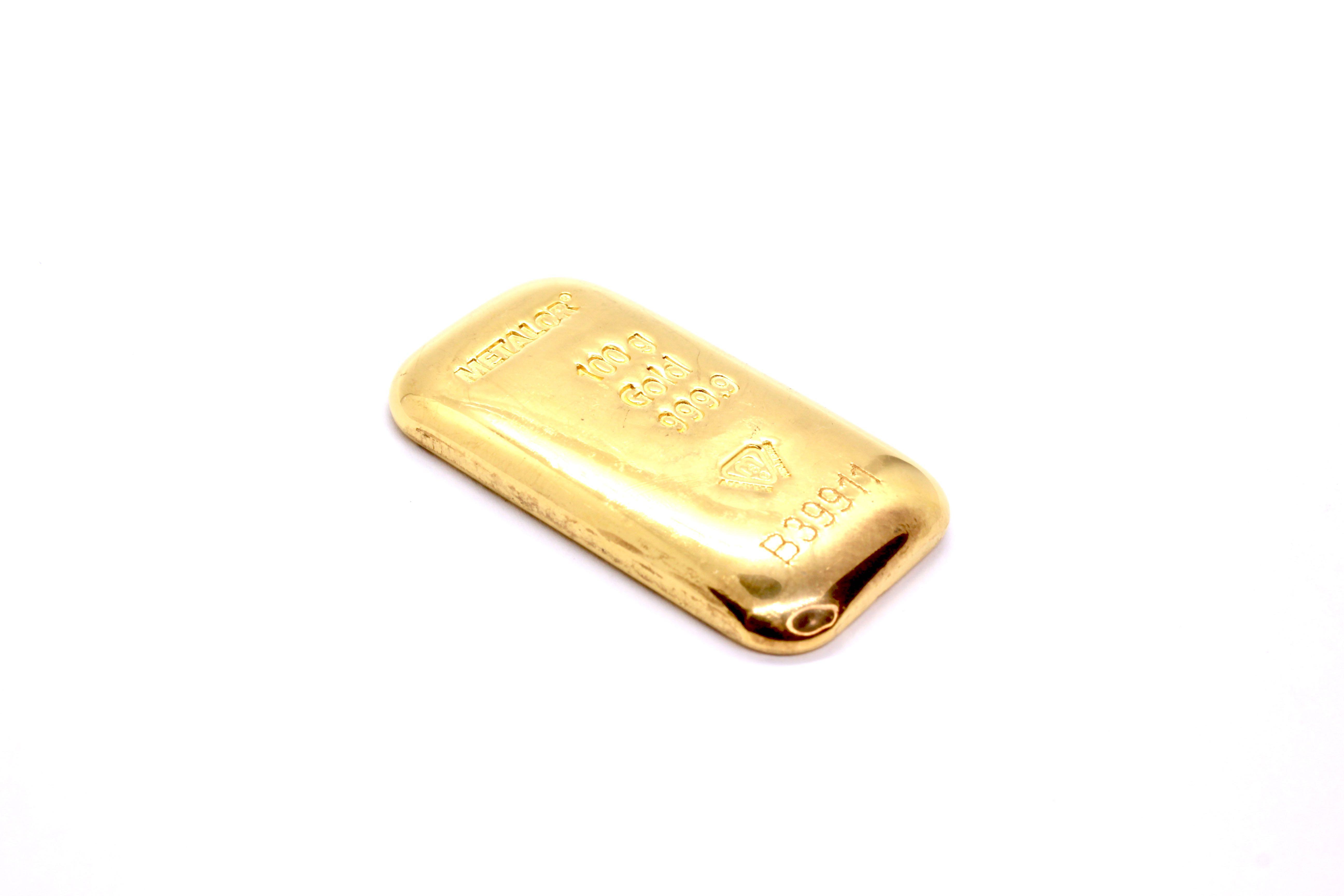 White shop gold bar