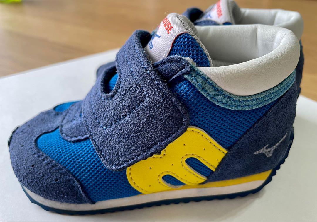 Mizuno sales baby shoes