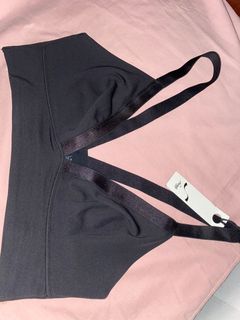 (Category: ) located in . Submitted by decluttings (Listing ID 1116822439, Image 1). Description: .