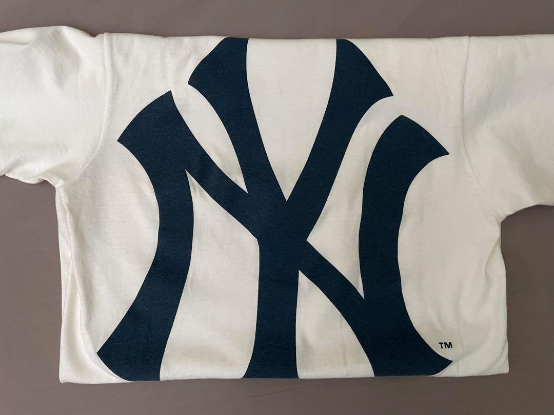 Supreme yankee on sale bogo