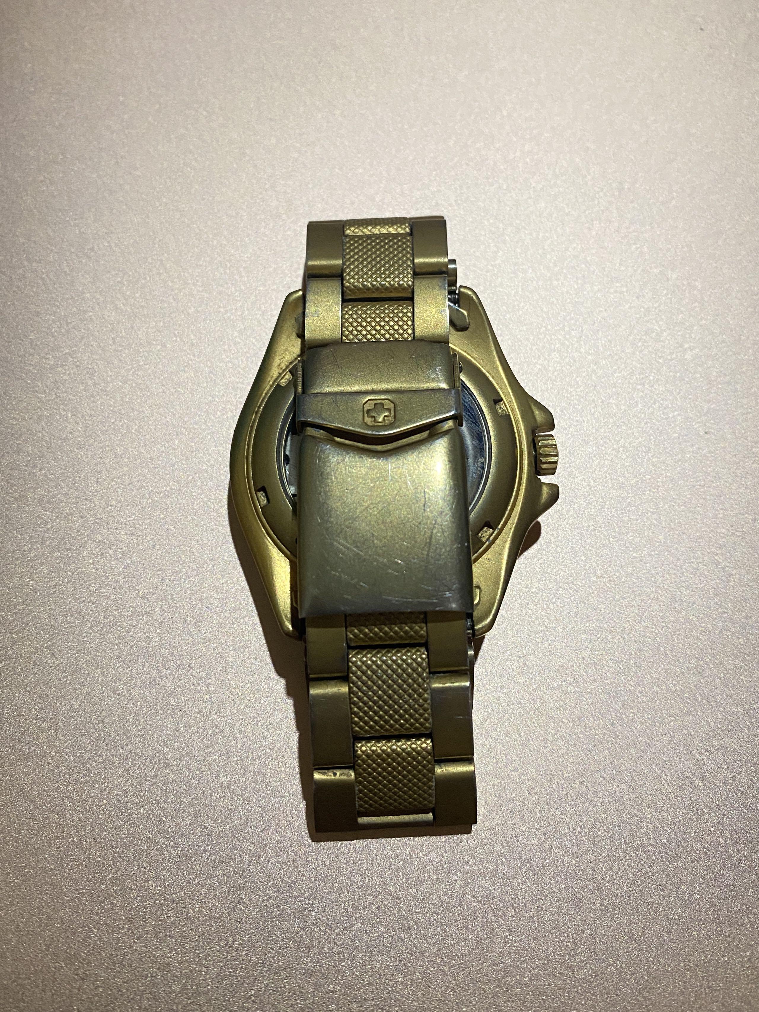 SWATCH automatic watch (Category: Men's Watches) located in Iloilo. Submitted by sanfinowatches (Listing ID 1116773320, Image 2). Description: Take note: flaws/dents are shown in the photos, w/o box RFS: Unused/decluttering Loc: Iloilo city.