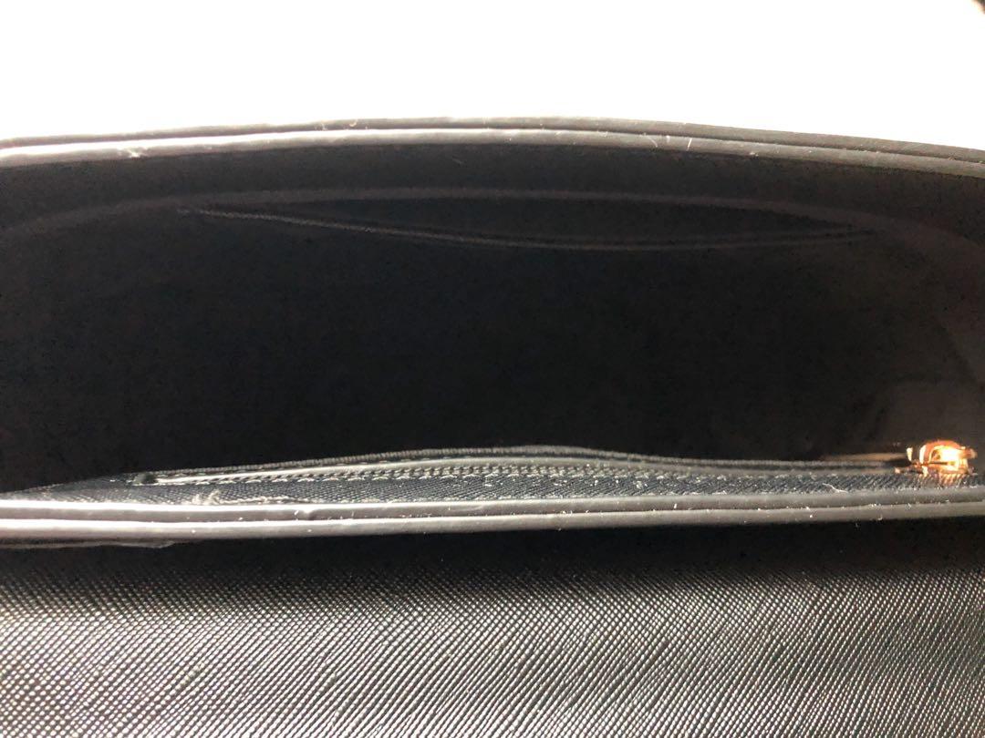 Thegreyspace co Hailey chain crossbody bag, Women's Fashion, Bags