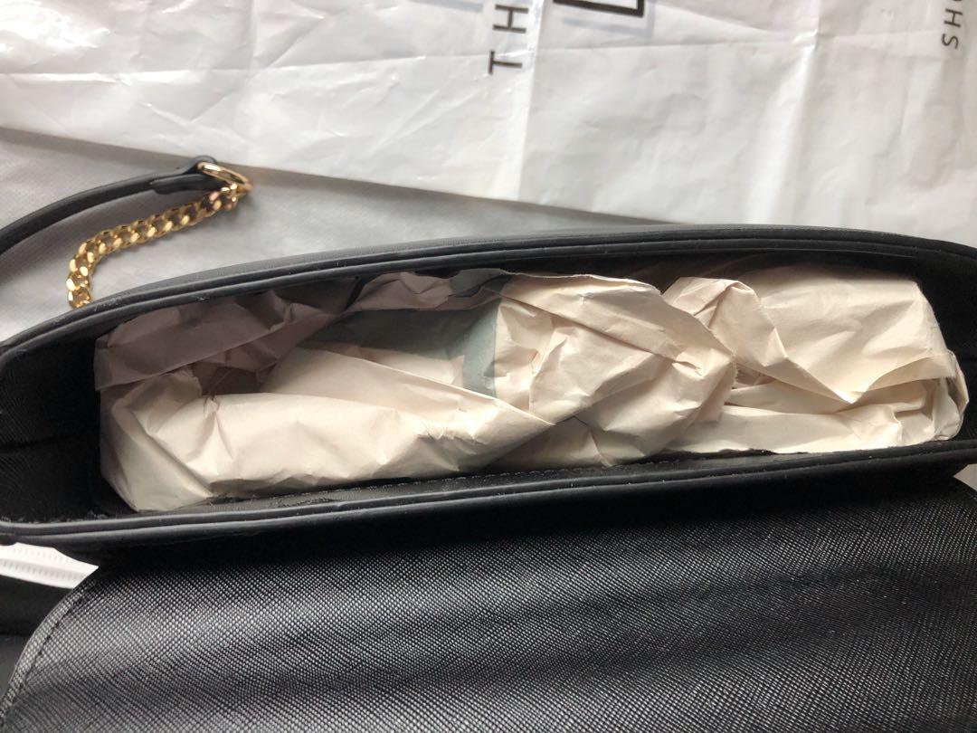 Thegreyspace co Hailey chain crossbody bag, Women's Fashion, Bags