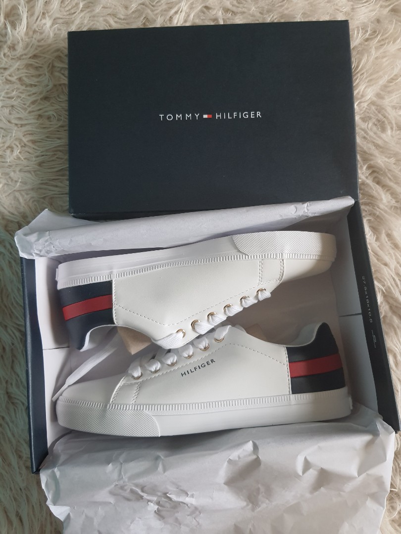 Tommy hilfiger shoe discount box
