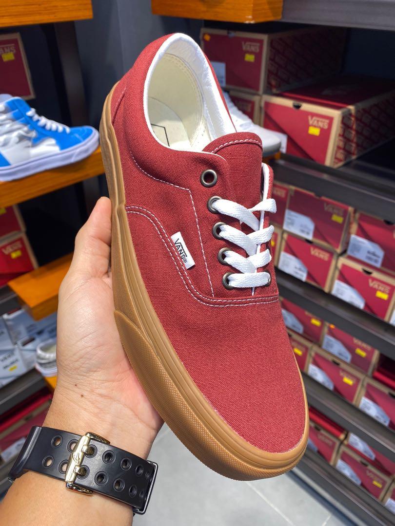 Vans maroon deals gum sole