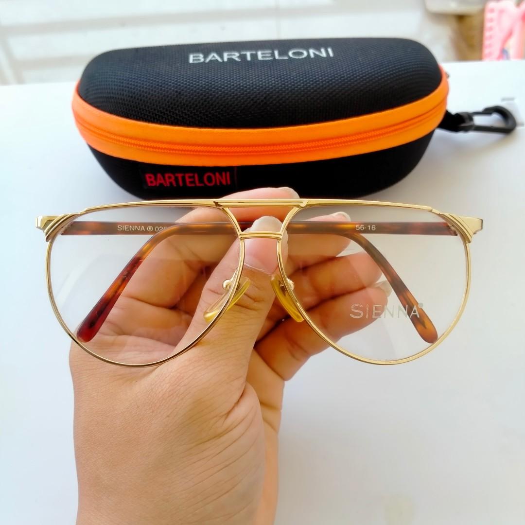 Vintage frame 70s/john lennon sunglasses Brand: SIENNA Size: 56-16