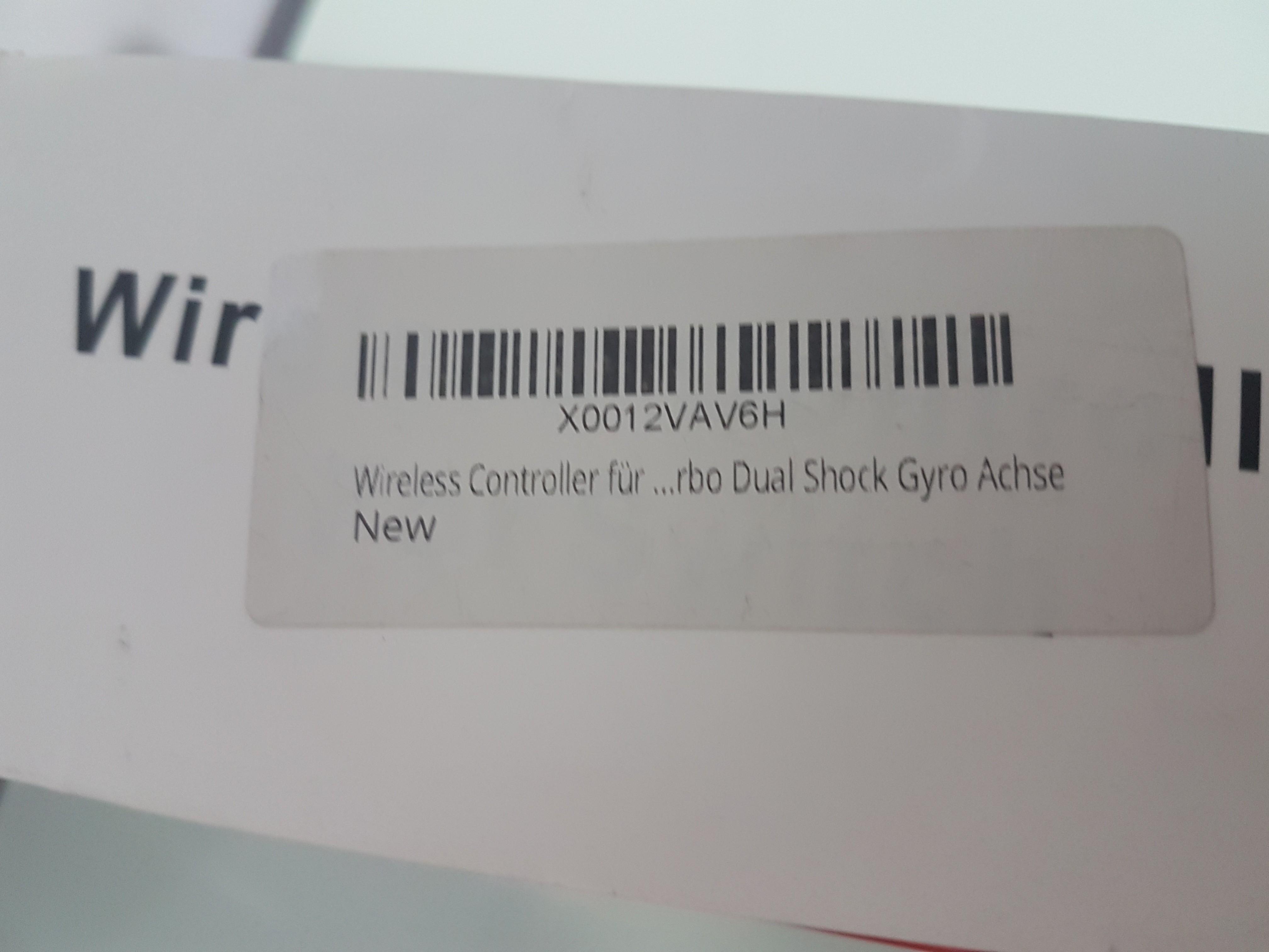 Wireless Game Controller (Category: Controllers) located in Singapore. Submitted by crafthut (Listing ID 1116773377, Image 3). Description: Like new, took it out to do testing. PM to discuss for meeting up location/ courier services ( q Express).