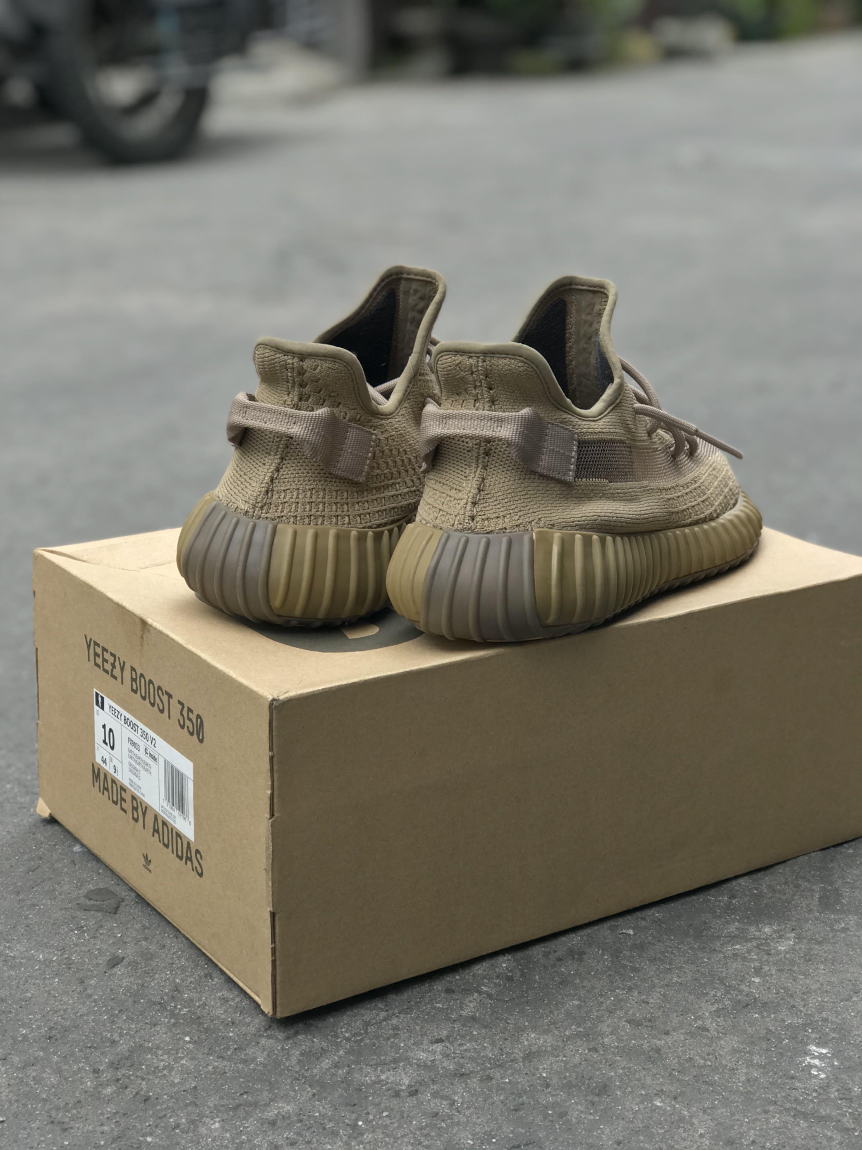 Adidas yeezy deals 44 explorer