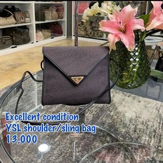 (Category: ) located in . Submitted by graciasluxurybag (Listing ID 1116674568, Image 1). Description: .